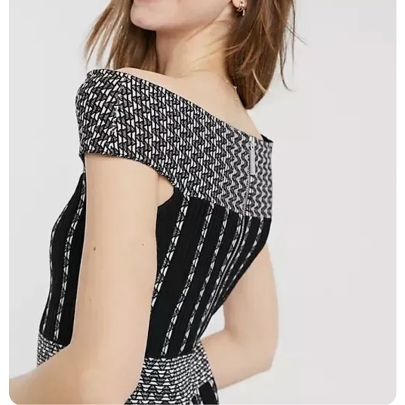 NWT Ted Baker Yolinii Bardot Off-the-Shoulders Bodycon Dress TB 1 - Picture 2 of 13